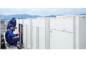 Vệ sinh cục nóng máy lạnh: Tự làm hay gọi thợ?